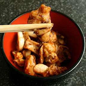 Petits noeuds de peau de lait de soja sauce Général Tao