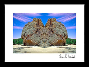 HJERTEFORMET STEIN | En stor stein formet som et hjerte. Originalbildet er tatt på Currumbin Rocks i Queensland, Australia. Bildet er signert av kunstneren. HJERTEFORMET STEIN | En stor stein formet som et hjerte. Originalbildet er tatt på Currumbin Rocks i Queensland, Australia. Bildet er signert av kunstneren.