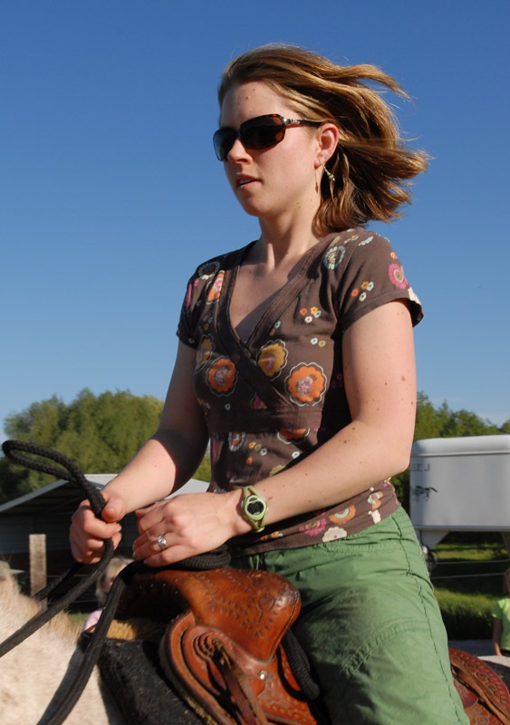 [kathleenridehorsecloseweb[1].jpg]