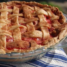 Summer Strawberry Rhubarb Pie