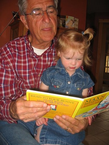 [Reading to Sara[2].jpg]