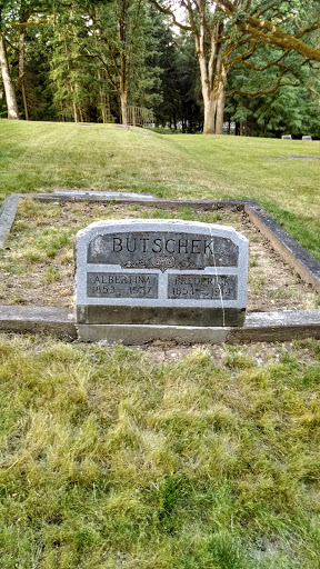 Butschek Bordered Grave 1914