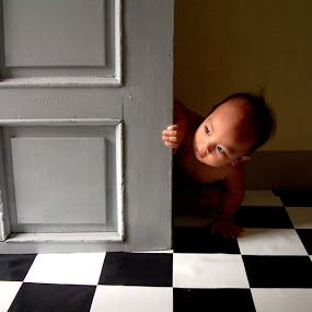 Peak-a-boo by Edwin   S. Loyola - Babies & Children Children Candids