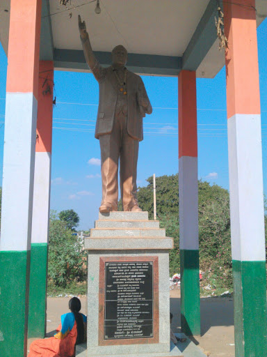 Statue in Kadugodi Colony 