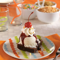 Maddy's Favorite Brownie Sundaes