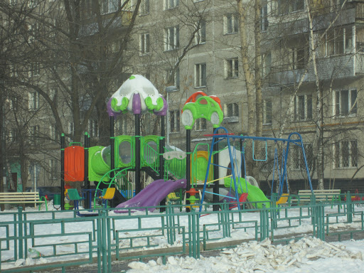 Детская площадка на ул.Сталеваров 32
