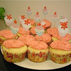Vanilla Cupcakes with Strawberry Buttercream