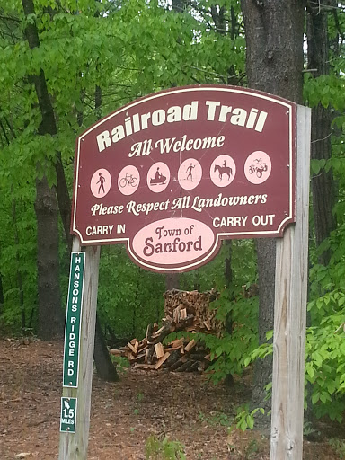 Railroad Trail: Oak St