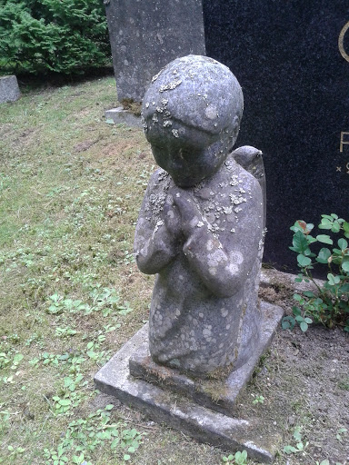 Baby Angel Sculpture 2