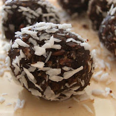 Chia Protein Packed Chocolate Orbs (Raw - Vegan - Healthy!)