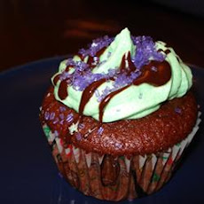 Mint Buttercream Frosting With Dark Chocolate Glaze