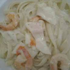 Dreamy Low-Fat Fettuccine Alfredo