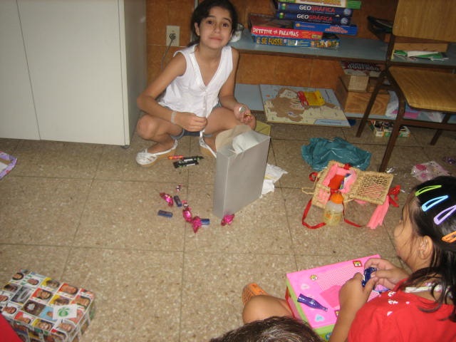 [dia das crianças cic 2008 024[2].jpg]