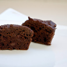 Healthy dark chocolate brownie bites