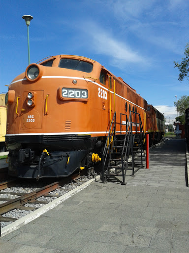 Locomotora 2203