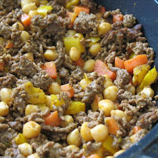 Singapore Noodles With Ground Beef and Chickpeas