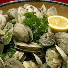 Steamed Clams with Fresh Mint
