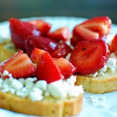Goat Cheese & Strawberry Bruschetta
