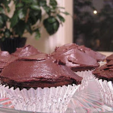 Peanut Butter Chocolate-Chip Cupcakes with Chocolate Icing