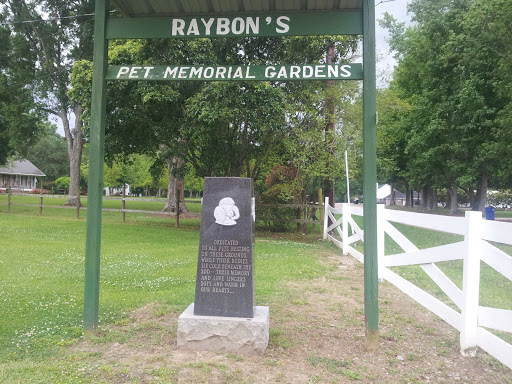 Pet Memorial Gardens and Monument