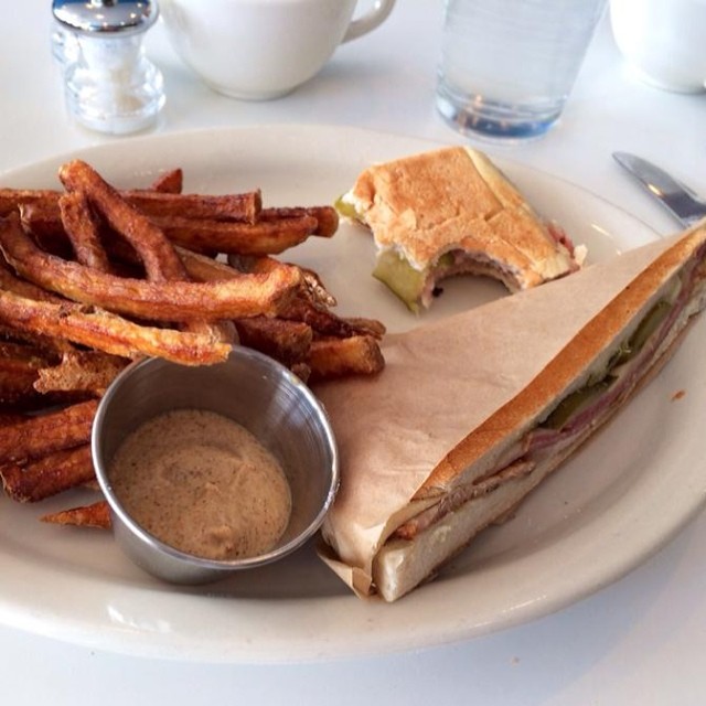 Mixto Cubano sandwich, Gluten Free version available. (Photo credit: brie1018 on Instagram)