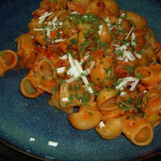 Bow Tie Pasta With Pink Cream Sauce