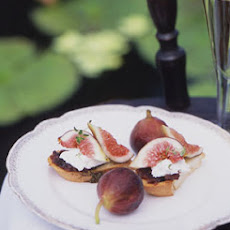 Fig and Goat Cheese Crostini