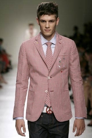 [kevin-moschino2[2].jpg]