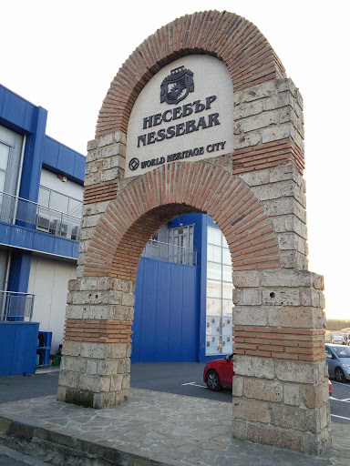 Nessebar Arc