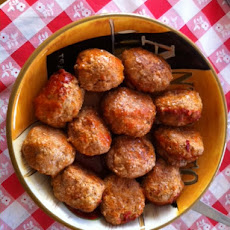 Meatballs Served in Cheese Puffs.