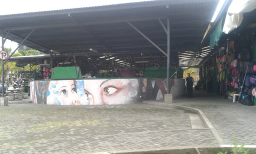 Mural Ojos En La Calle