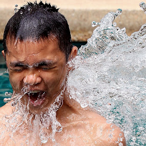 by Patrick Simon - Sports & Fitness Swimming
