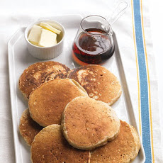 Cinnamon-Oat Pancakes