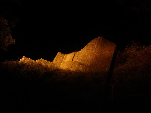 Burg Pfarrköpfchen Bei Nacht