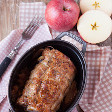 Roast pork loin with apples