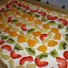 Sugar Cookie Fruit Pizza