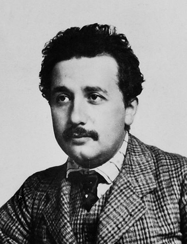 AlbertEinstein1905_0.jpg