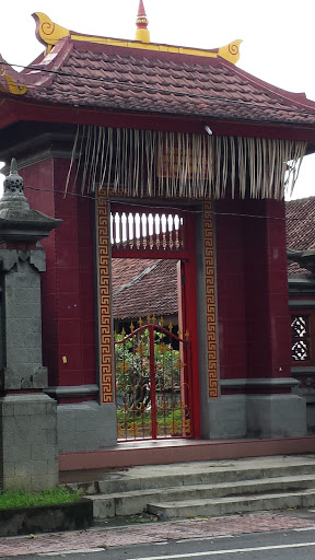 Red Temple Gates 