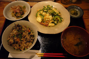古都首里のゴーヤちゃんぷるー定食