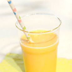 Mango-Pineapple Smoothie