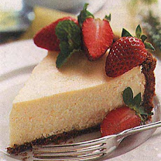 Strawberry Cheesecake with Gingersnap Crust