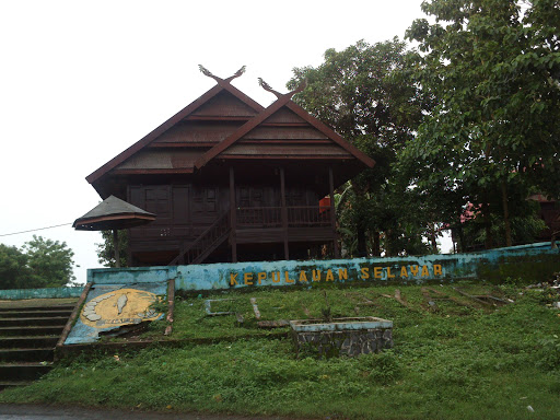 Miniatur Rumah Adat Kepulauan Selayar
