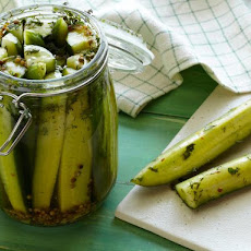 Homemade Spicy Dill Pickles