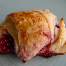 Traditional Buttery French Croissants for Lazy Bistro Breakfasts