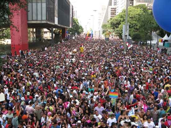 [parada_gay_2008-017[3].jpg]