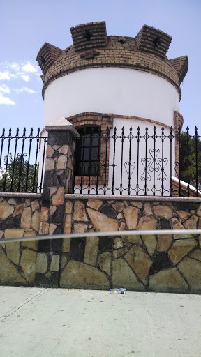 Torre De La Escuela La Paz