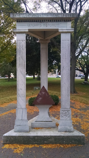 Veteran's Monument at Commons 