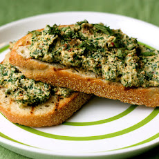 Kale and Sundried Tomato Hummus