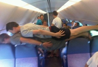 Bizarre-And-Funny-Planking-Craze-8
