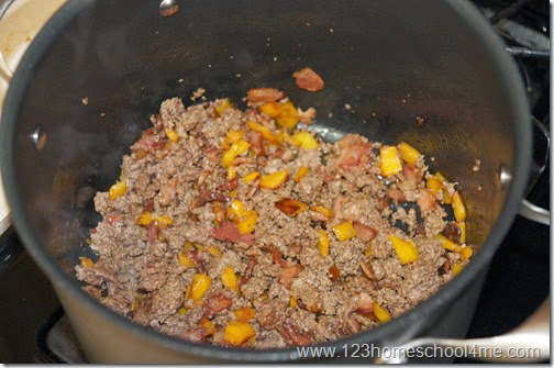 Beef, bacon, and peppers all perfectly cooked Beef, bacon, and peppers all perfectly cooked